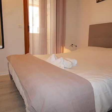 Alc - Bl5 - 14 Min Palais And 5 Min Beaches